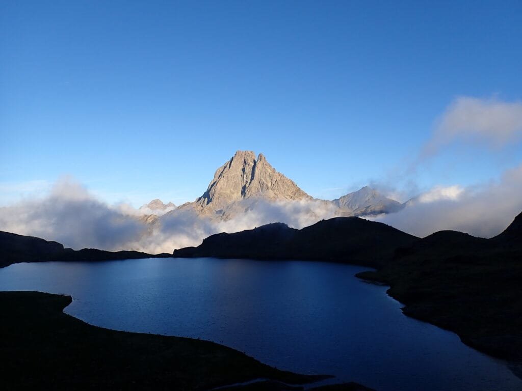 trekking Midi d'Ossau guiado 3 días